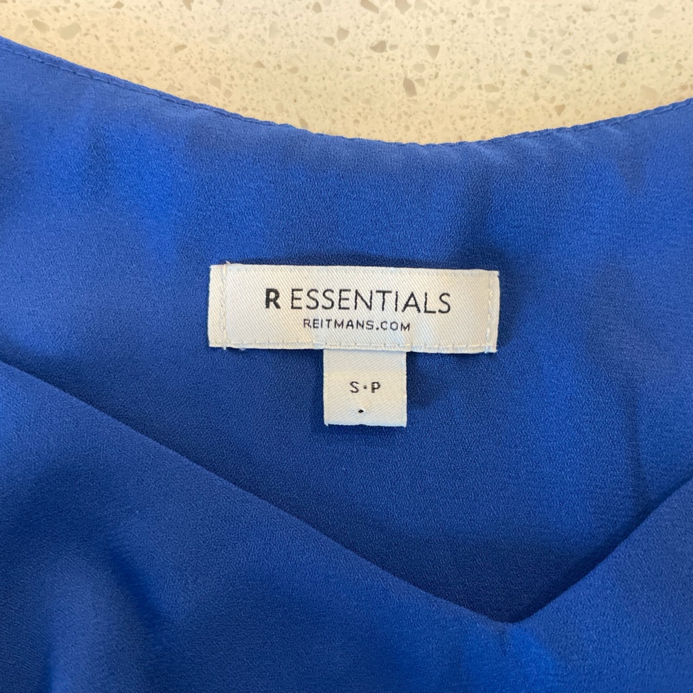 Reitmans Cobalt Blue Camisole with V-Neck EUC - Picture 8 of 9